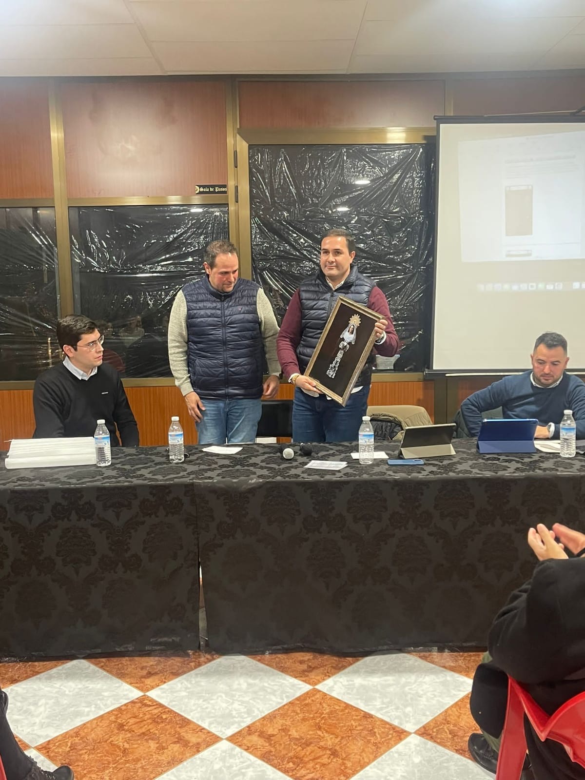 CHARLA COLOQUIO